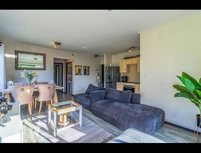 2 BEDROOM APARTMENT FOR SALE IN JACKAL CREEK GOLF ESTATE